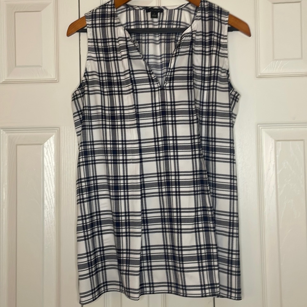 Ann Taylor Shell Top